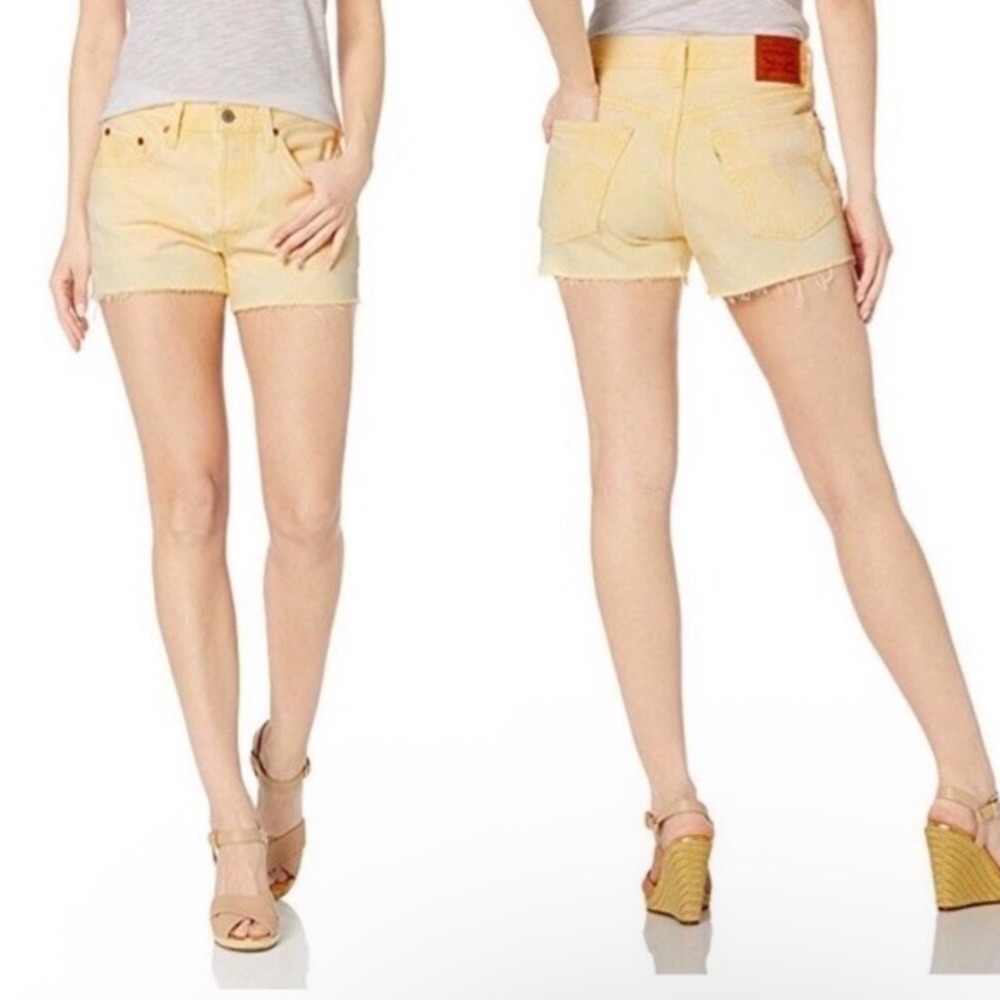 Levi's | NWT Women's 501‎ Yellow High Rise Frayed Raw Hem Denim Shorts, Size 24